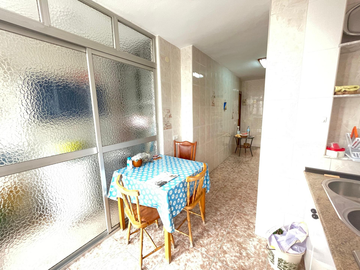 Se vende Apartamento Planta Media de 4 dormitorios en Costa Del Sol, Málaga, España