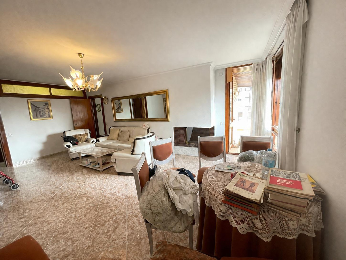 Se vende Apartamento Planta Media de 4 dormitorios en Costa Del Sol, Málaga, España