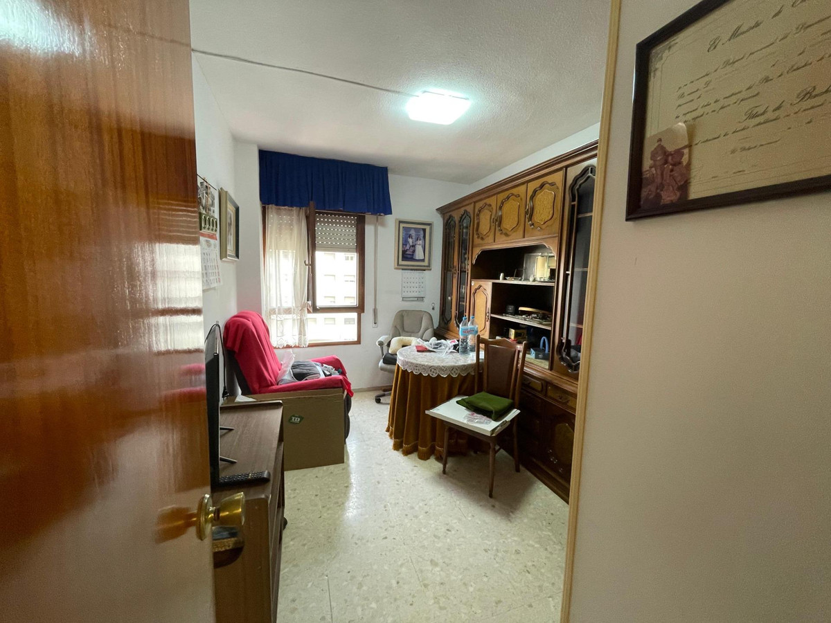 Se vende Apartamento Planta Media de 4 dormitorios en Costa Del Sol, Málaga, España