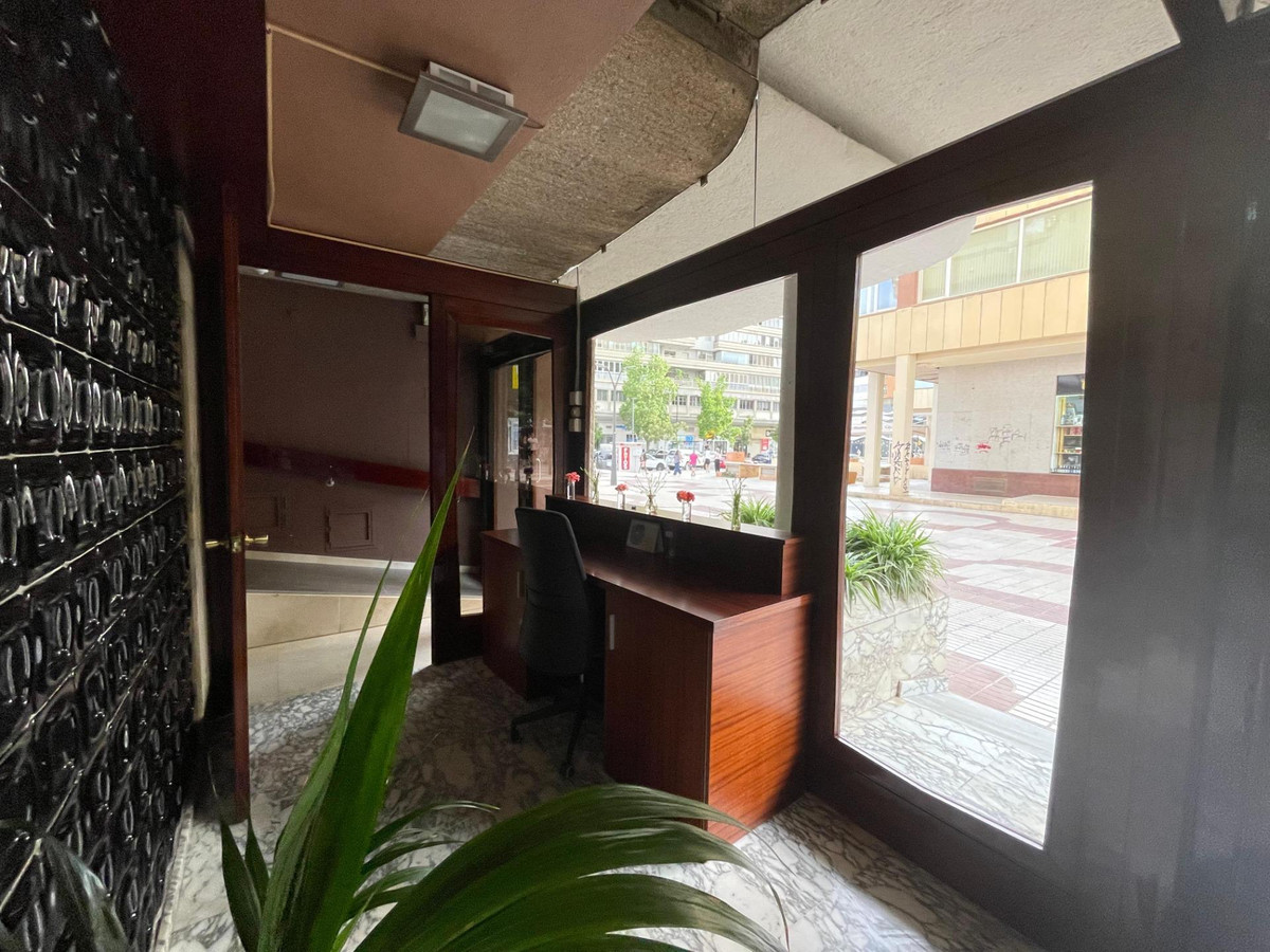 Se vende Apartamento Planta Media de 4 dormitorios en Costa Del Sol, Málaga, España