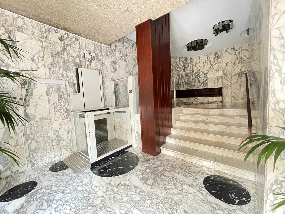 Se vende Apartamento Planta Media de 4 dormitorios en Costa Del Sol, Málaga, España
