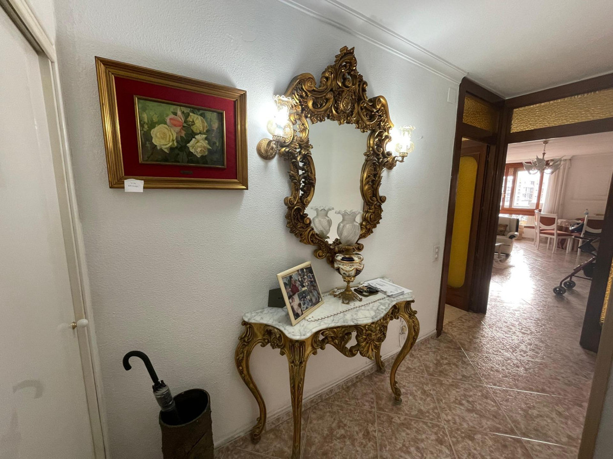 Se vende Apartamento Planta Media de 4 dormitorios en Costa Del Sol, Málaga, España