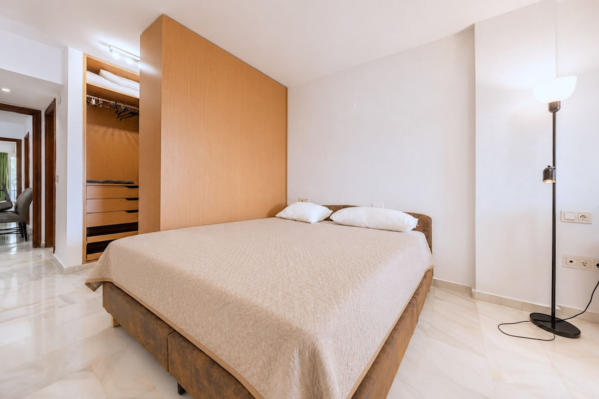 5 Bed Apartment for sale in Estepona Costa Del Sol, Málaga, Spain