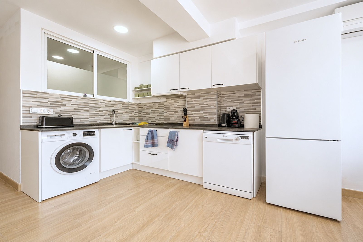 5 Bed Apartment for sale in Estepona Costa Del Sol, Málaga, Spain