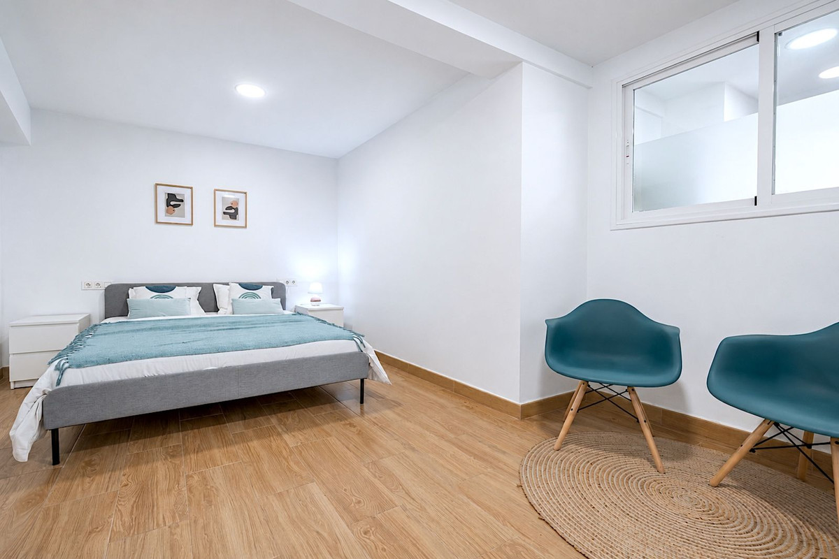 5 Bed Apartment for sale in Estepona Costa Del Sol, Málaga, Spain