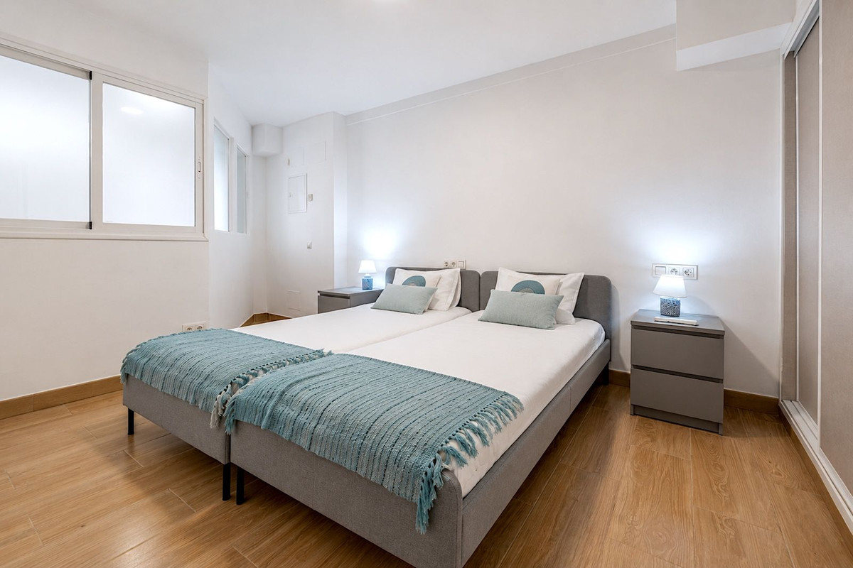 5 Bed Apartment for sale in Estepona Costa Del Sol, Málaga, Spain