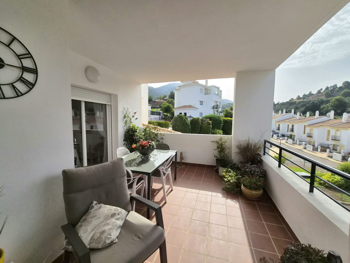 3 Bed Apartment for sale in Alhaurin Golf Costa Del Sol, Málaga, Spain