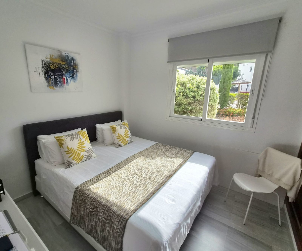 3 Bed Apartment for sale in Alhaurin Golf Costa Del Sol, Málaga, Spain