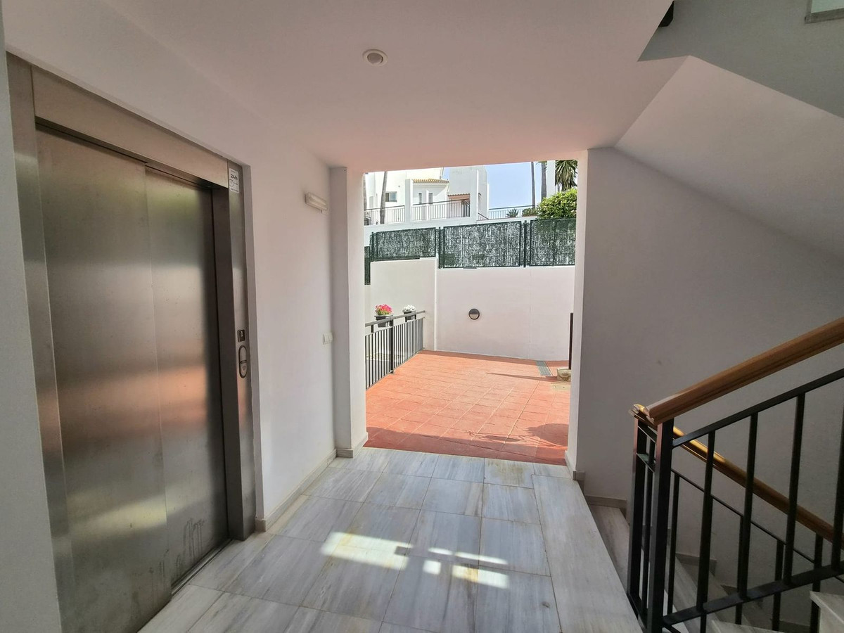 3 Bed Apartment for sale in Alhaurin Golf Costa Del Sol, Málaga, Spain