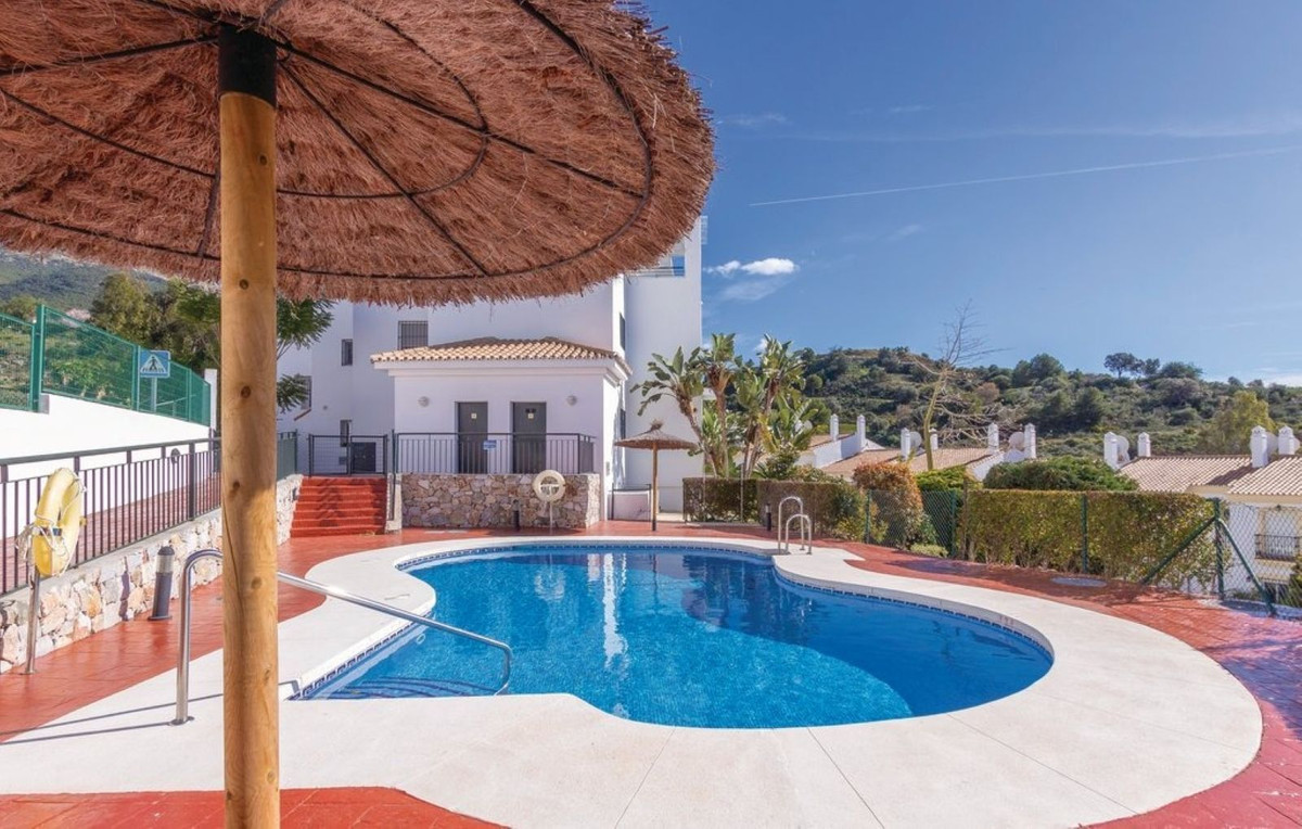 3 Bed Apartment for sale in Alhaurin Golf Costa Del Sol, Málaga, Spain
