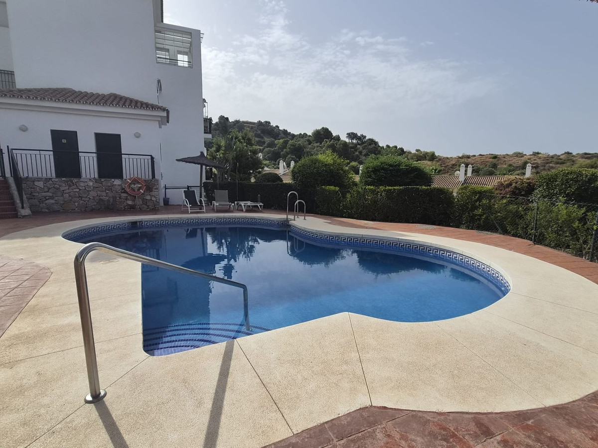 3 Bed Apartment for sale in Alhaurin Golf Costa Del Sol, Málaga, Spain