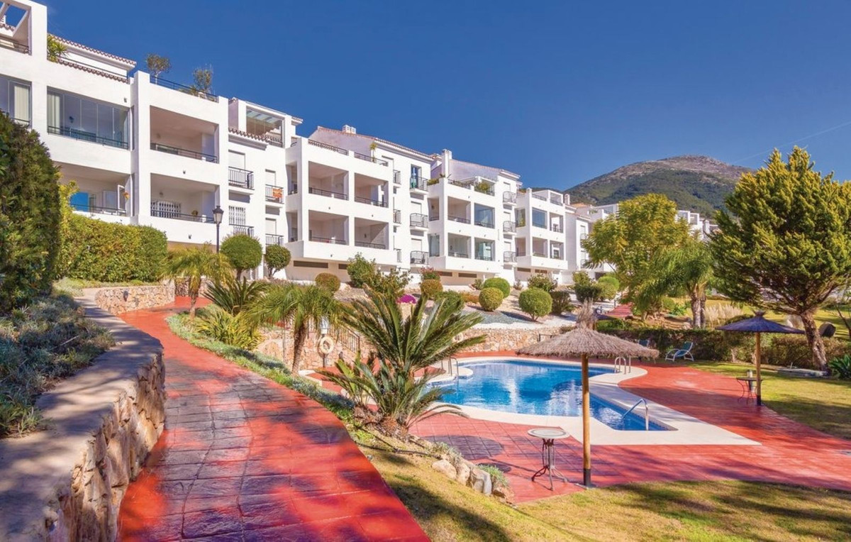 3 Bed Apartment for sale in Alhaurin Golf Costa Del Sol, Málaga, Spain