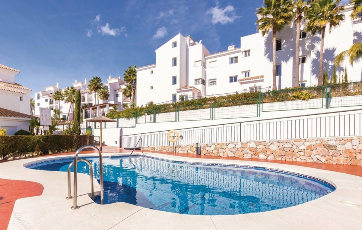 3 Bed Apartment for sale in Alhaurin Golf Costa Del Sol, Málaga, Spain