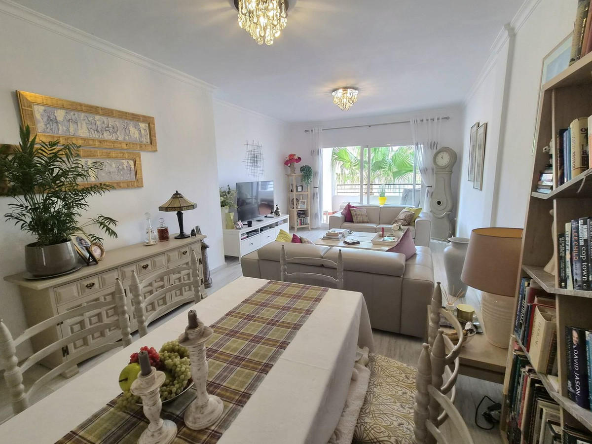 3 Bed Apartment for sale in Alhaurin Golf Costa Del Sol, Málaga, Spain