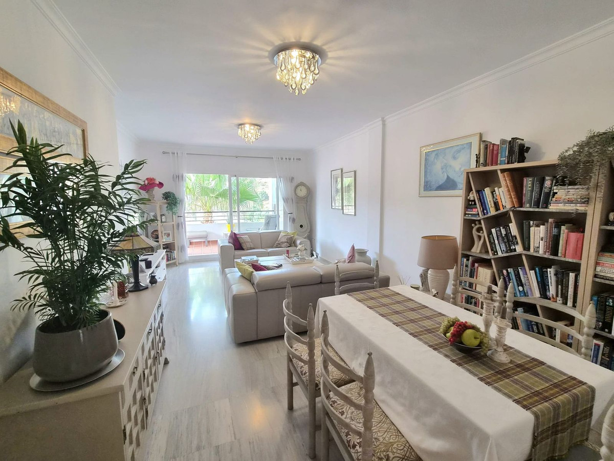 3 Bed Apartment for sale in Alhaurin Golf Costa Del Sol, Málaga, Spain