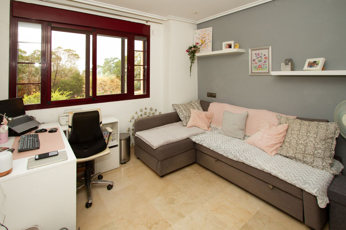 3 Bed Apartment for sale in La Mairena Costa Del Sol, Málaga, Spain