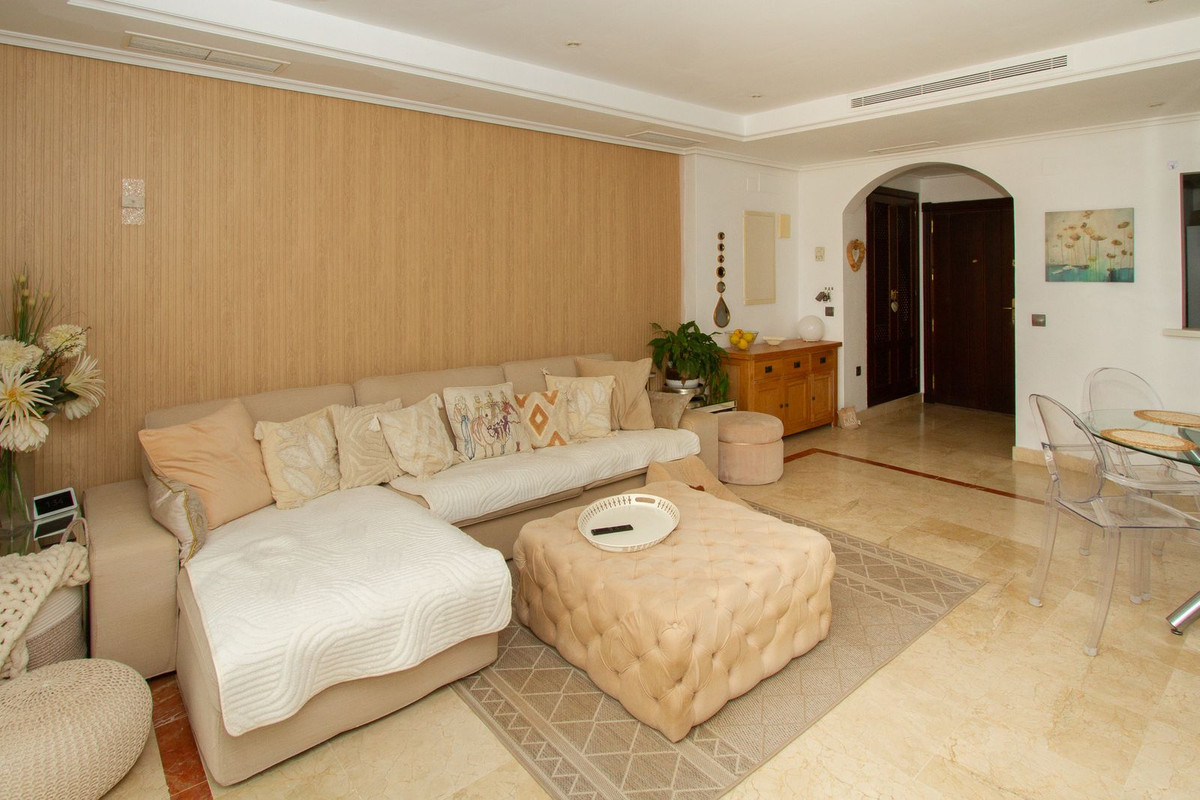 3 Bed Apartment for sale in La Mairena Costa Del Sol, Málaga, Spain