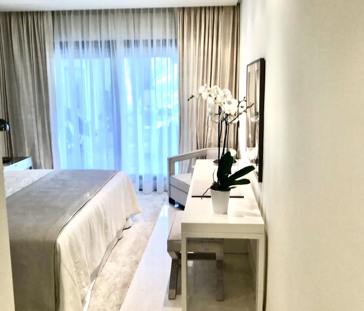 4 Bed Apartment for sale in Estepona Costa Del Sol, Málaga, Spain