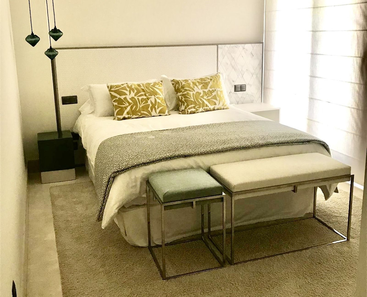 4 Bed Apartment for sale in Estepona Costa Del Sol, Málaga, Spain
