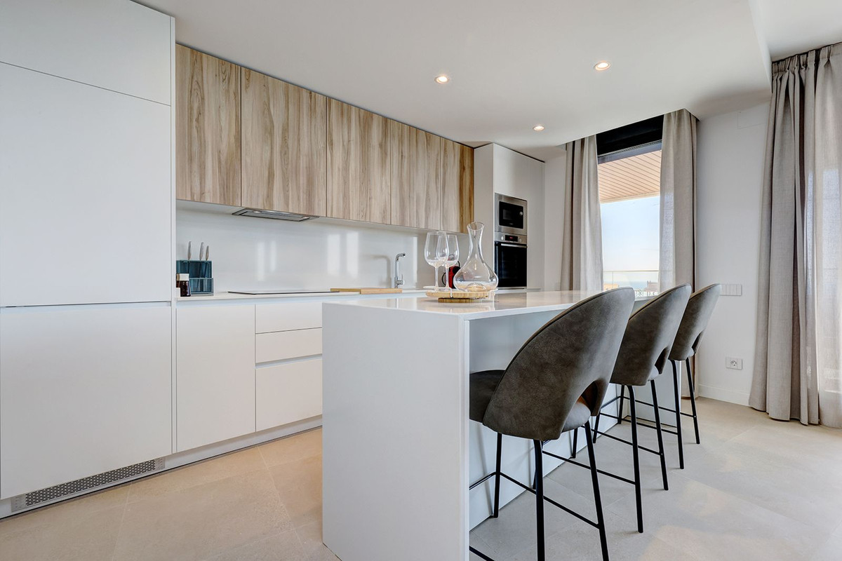 Se vende Apartamento Planta Media de 3 dormitorios en Costa Del Sol, Málaga, España