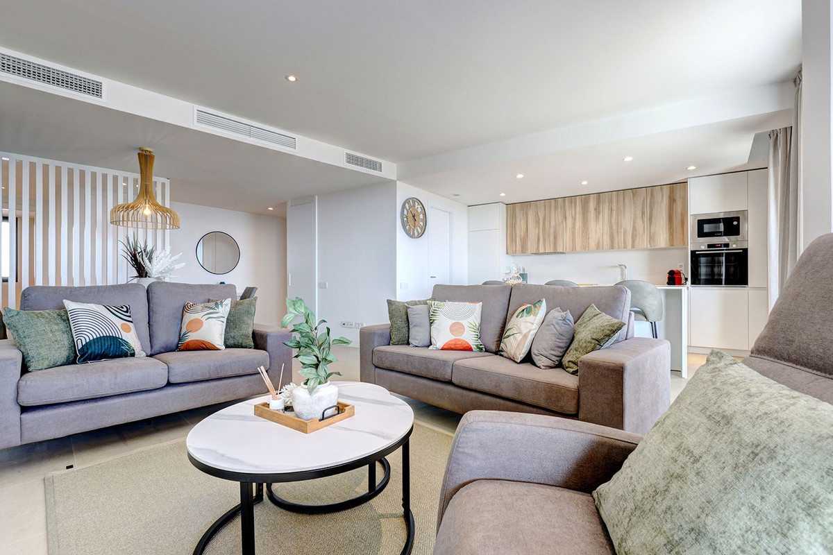Se vende Apartamento Planta Media de 3 dormitorios en Costa Del Sol, Málaga, España