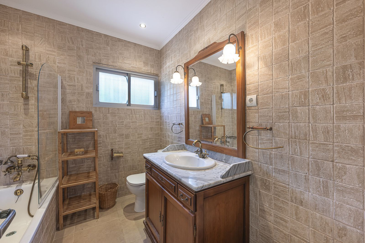 4 Bed Townhouse for sale in Punta Chullera Costa Del Sol, Málaga, Spain