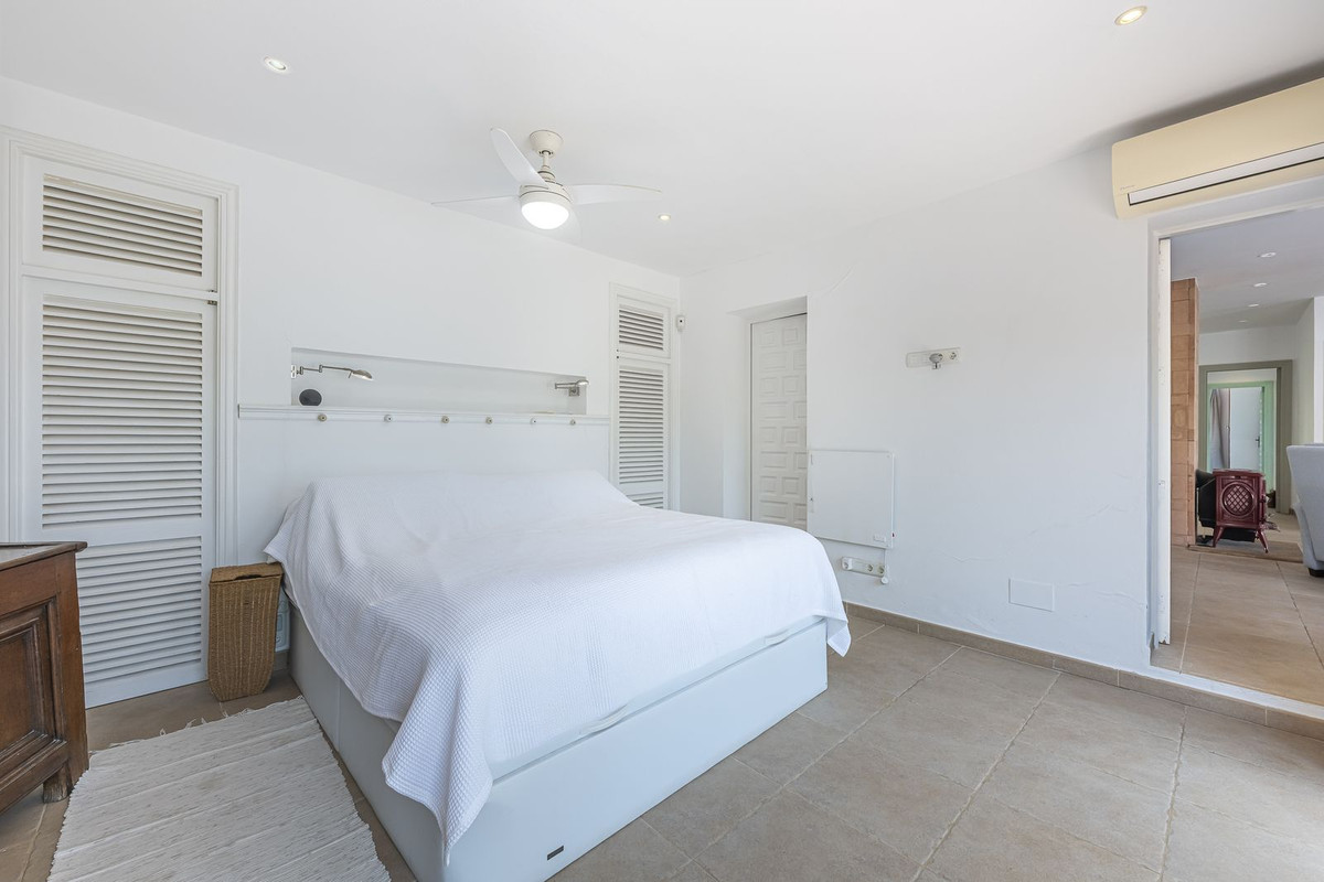 4 Bed Townhouse for sale in Punta Chullera Costa Del Sol, Málaga, Spain