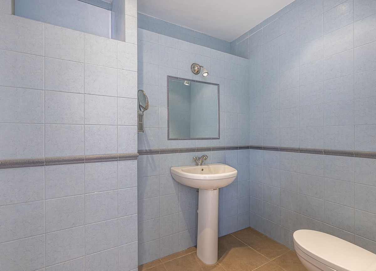 4 Bed Townhouse for sale in Punta Chullera Costa Del Sol, Málaga, Spain