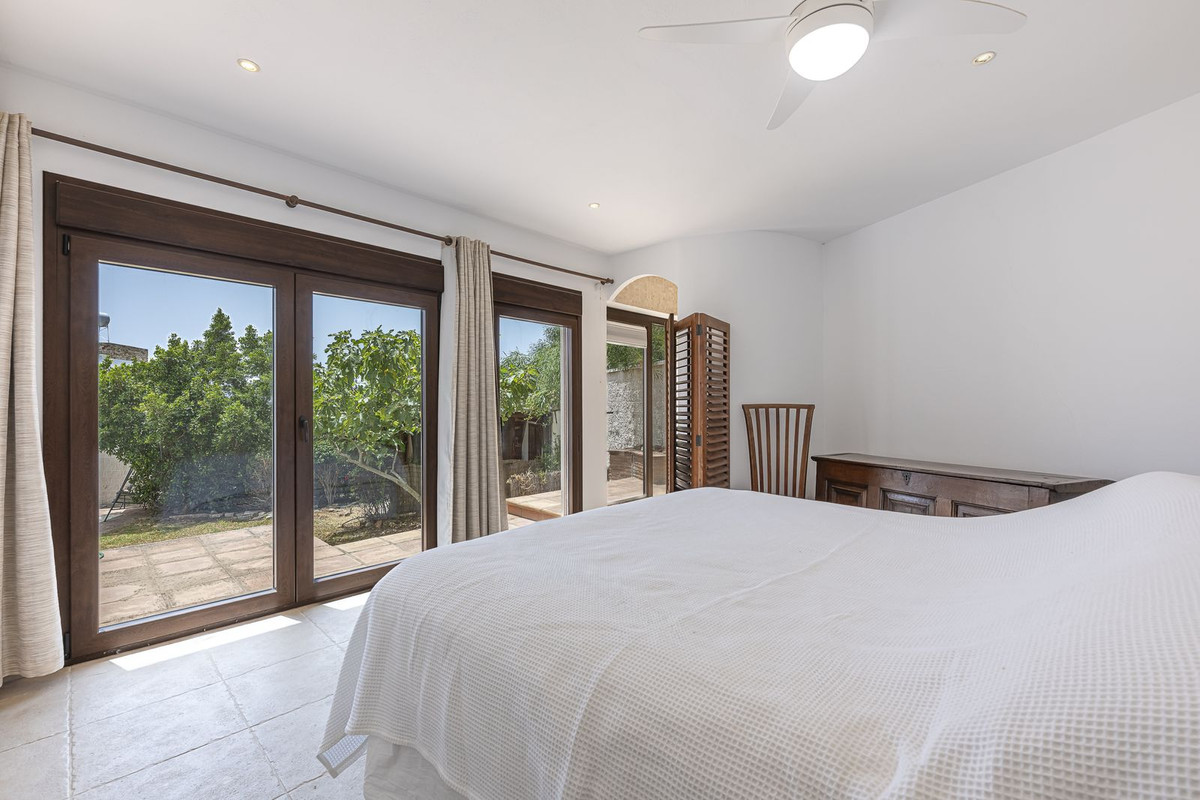 4 Bed Townhouse for sale in Punta Chullera Costa Del Sol, Málaga, Spain