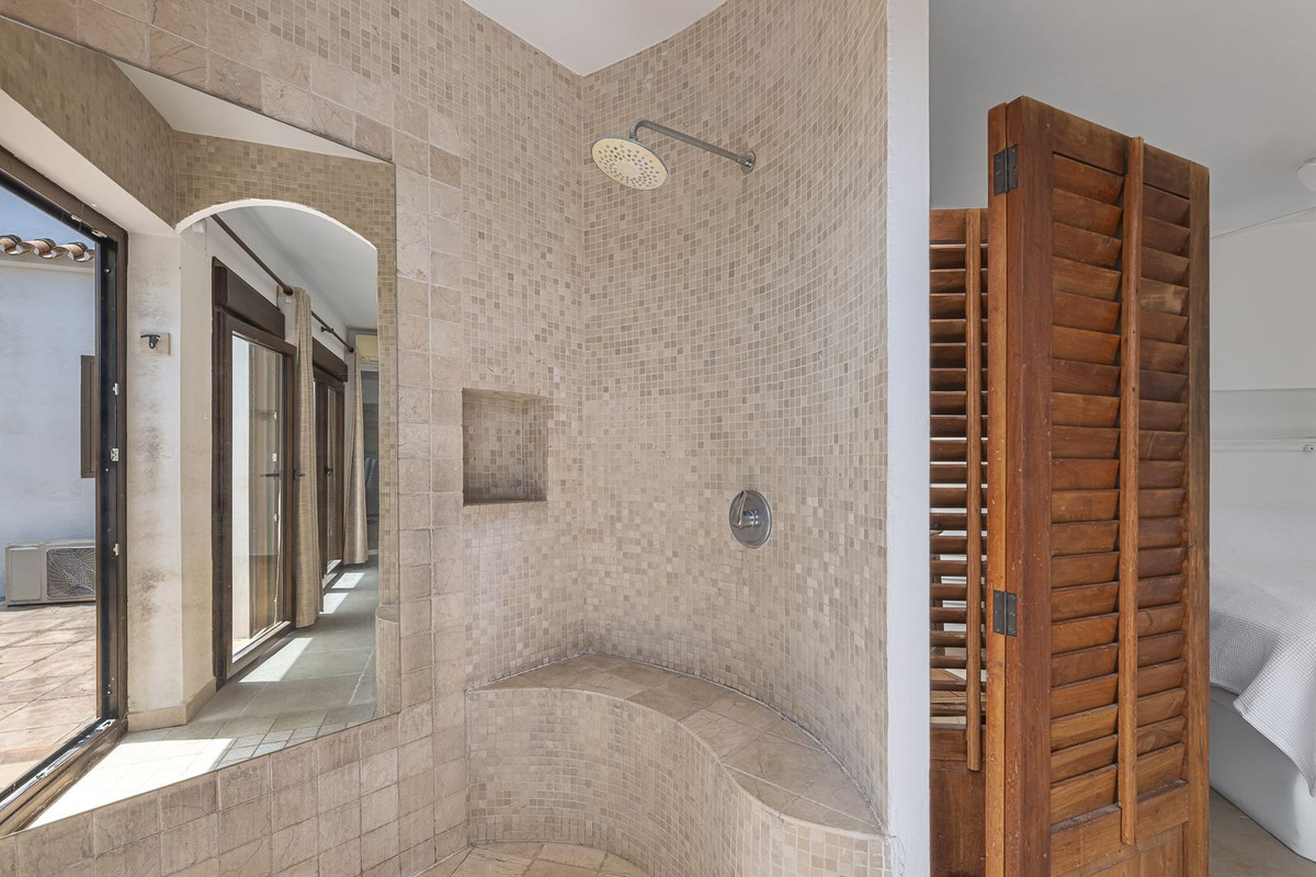 4 Bed Townhouse for sale in Punta Chullera Costa Del Sol, Málaga, Spain