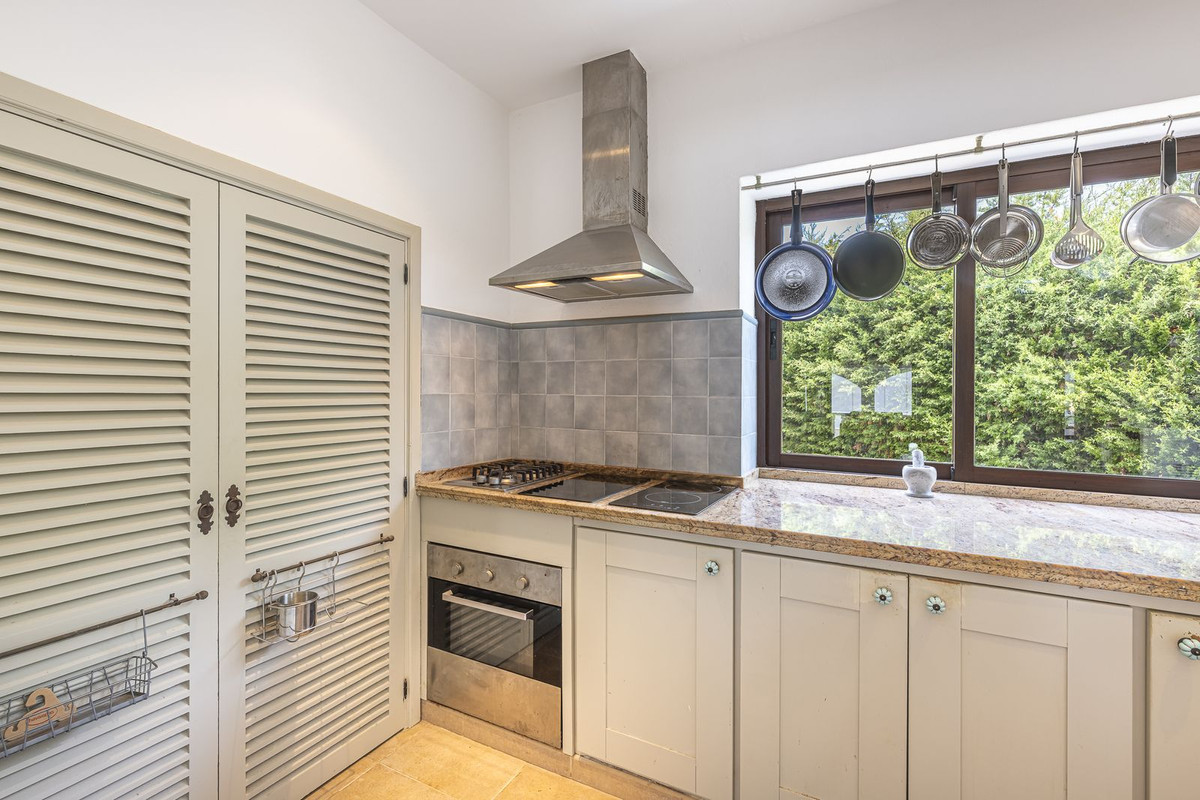 4 Bed Townhouse for sale in Punta Chullera Costa Del Sol, Málaga, Spain