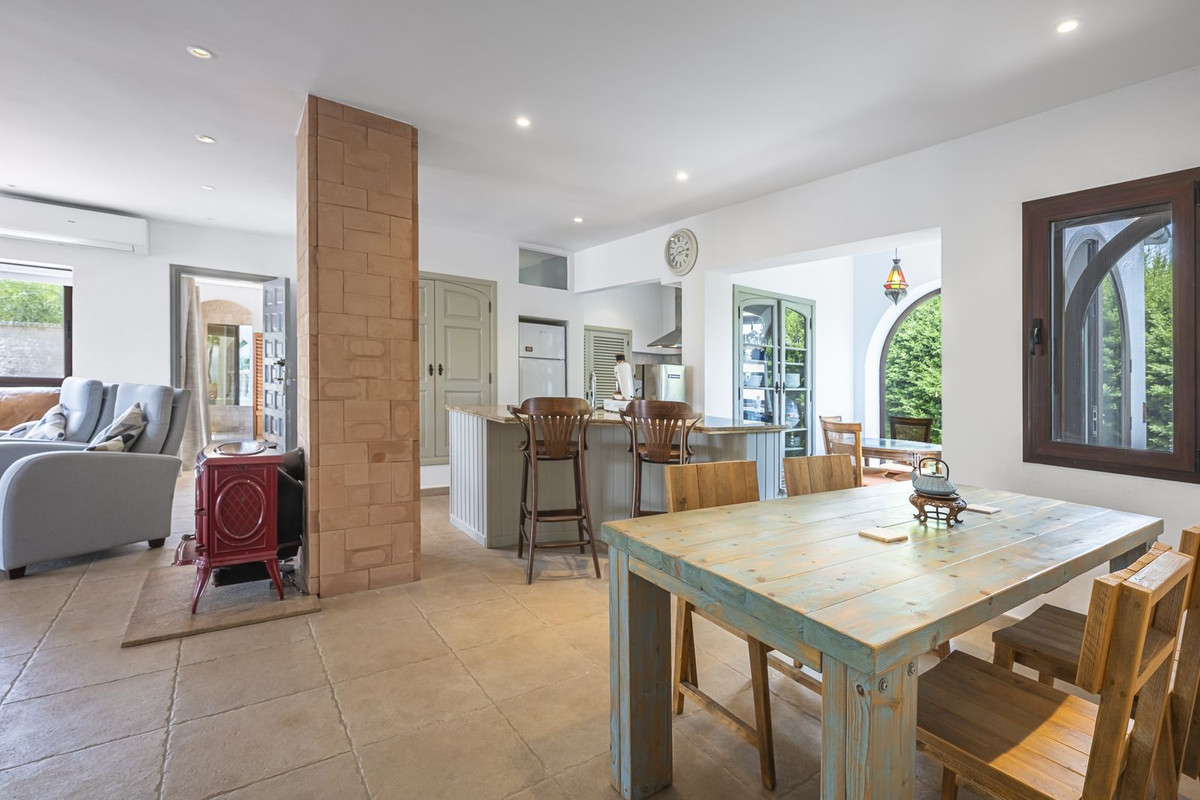 4 Bed Townhouse for sale in Punta Chullera Costa Del Sol, Málaga, Spain