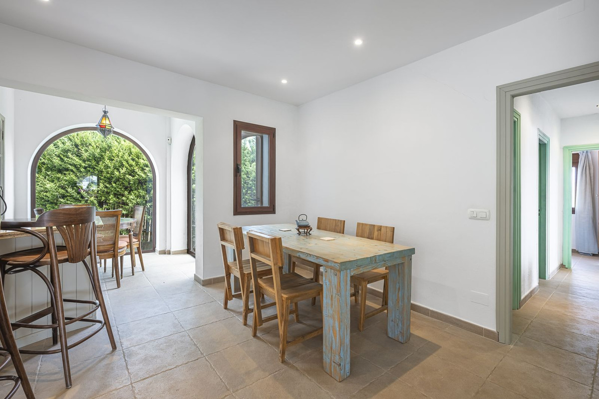 4 Bed Townhouse for sale in Punta Chullera Costa Del Sol, Málaga, Spain