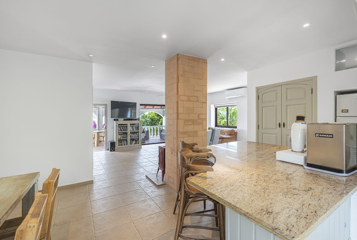 4 Bed Townhouse for sale in Punta Chullera Costa Del Sol, Málaga, Spain
