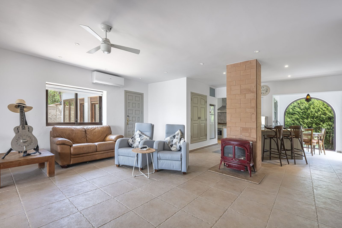 4 Bed Townhouse for sale in Punta Chullera Costa Del Sol, Málaga, Spain