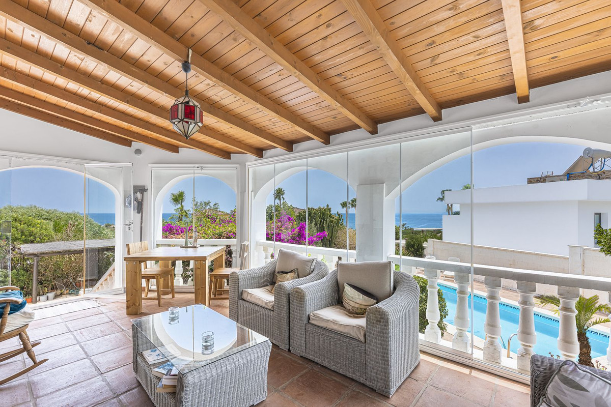 4 Bed Townhouse for sale in Punta Chullera Costa Del Sol, Málaga, Spain