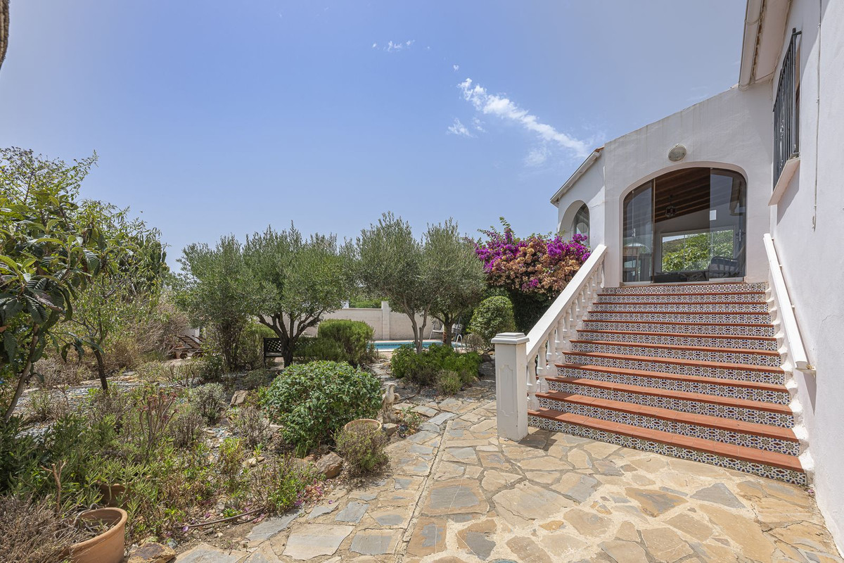 4 Bed Townhouse for sale in Punta Chullera Costa Del Sol, Málaga, Spain