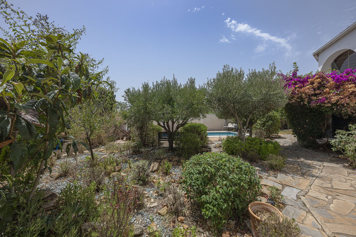 4 Bed Townhouse for sale in Punta Chullera Costa Del Sol, Málaga, Spain