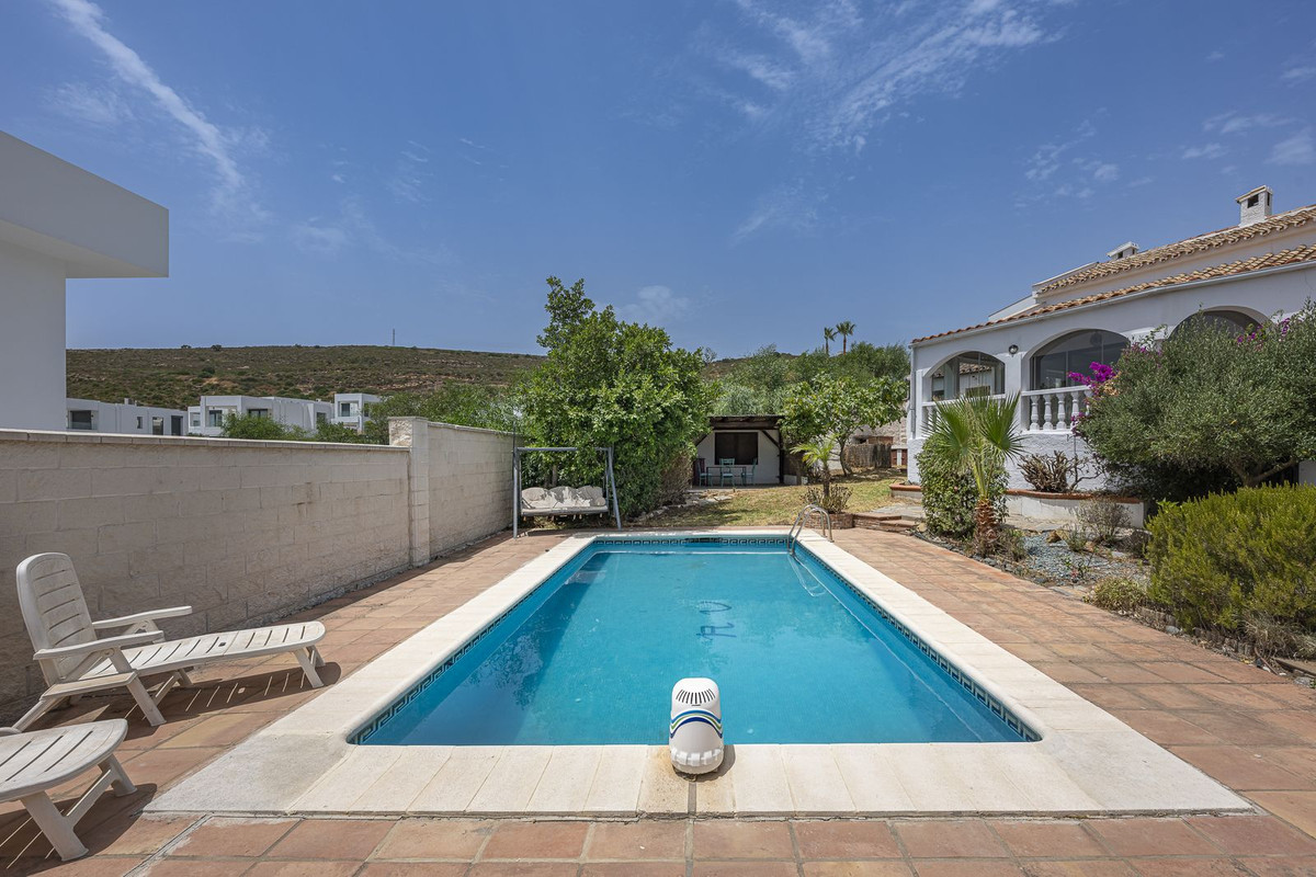 4 Bed Townhouse for sale in Punta Chullera Costa Del Sol, Málaga, Spain