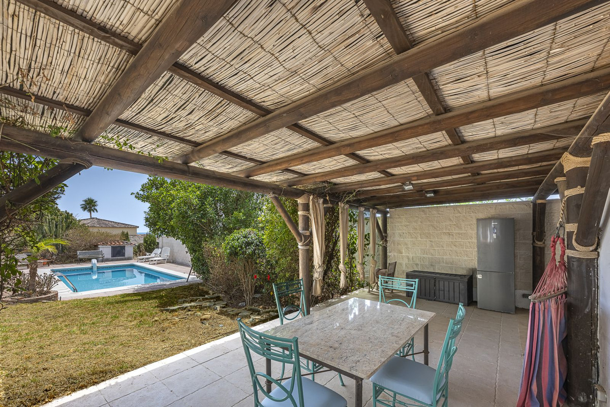 4 Bed Townhouse for sale in Punta Chullera Costa Del Sol, Málaga, Spain