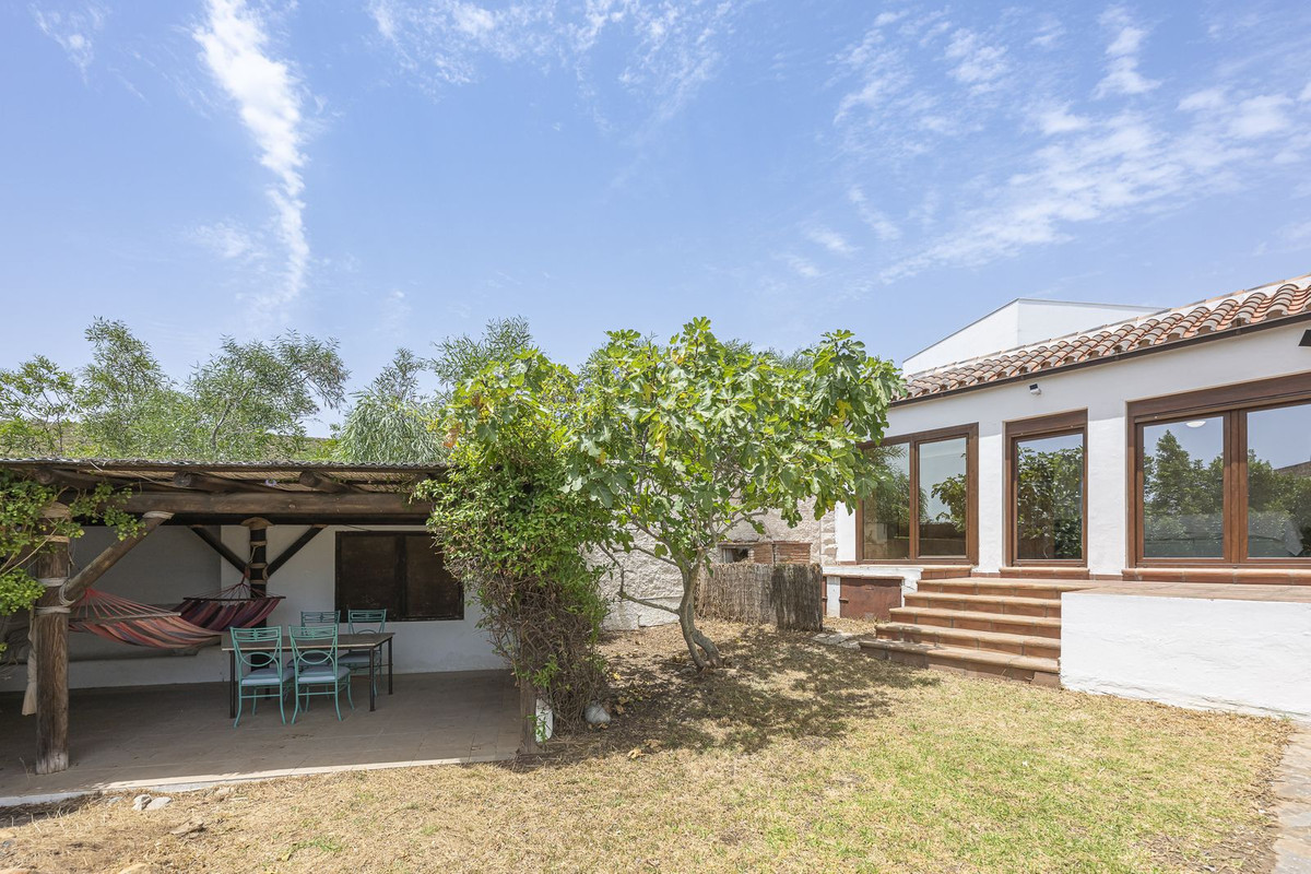 4 Bed Townhouse for sale in Punta Chullera Costa Del Sol, Málaga, Spain