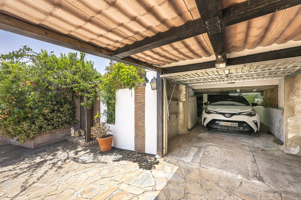 4 Bed Townhouse for sale in Punta Chullera Costa Del Sol, Málaga, Spain
