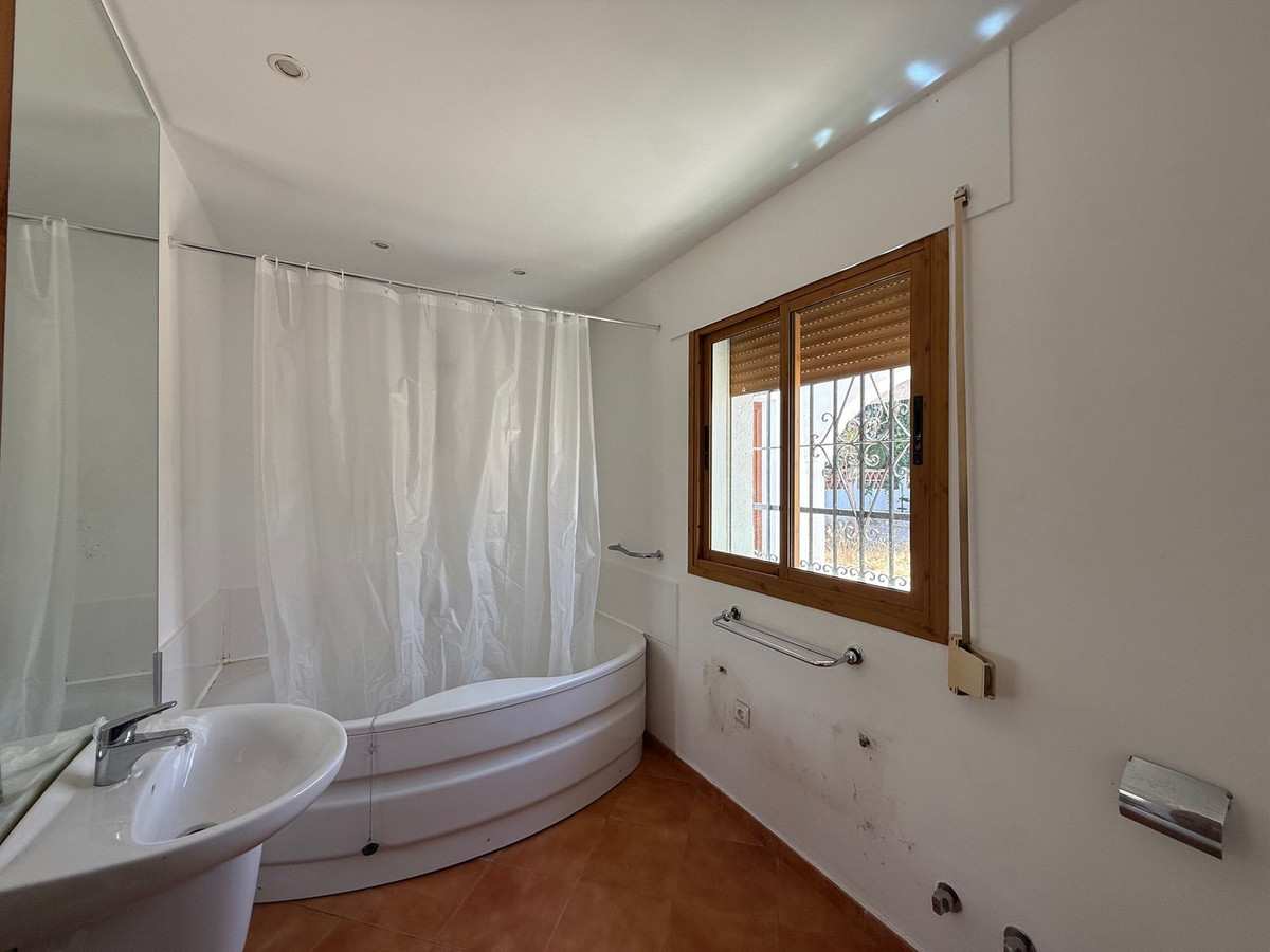 2 Bed Townhouse for sale in Marbesa Costa Del Sol, Málaga, Spain
