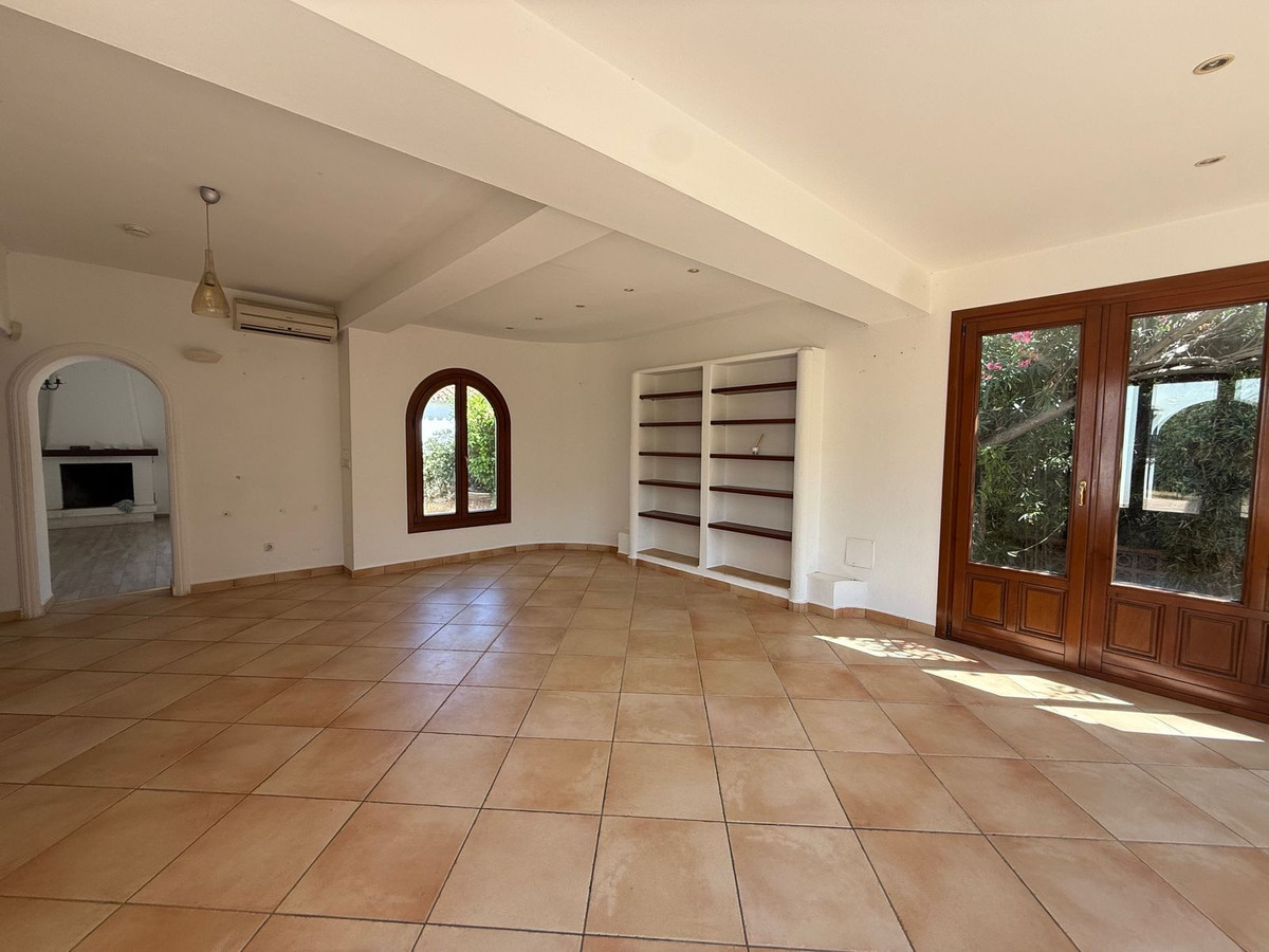 2 Bed Townhouse for sale in Marbesa Costa Del Sol, Málaga, Spain