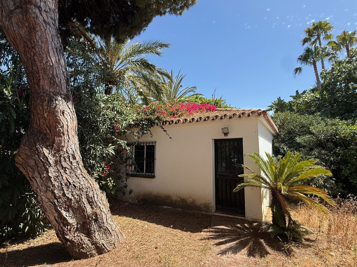 2 Bed Townhouse for sale in Marbesa Costa Del Sol, Málaga, Spain