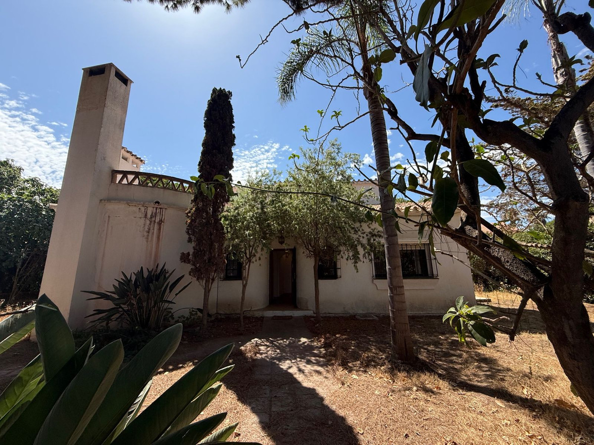 2 Bed Townhouse for sale in Marbesa Costa Del Sol, Málaga, Spain