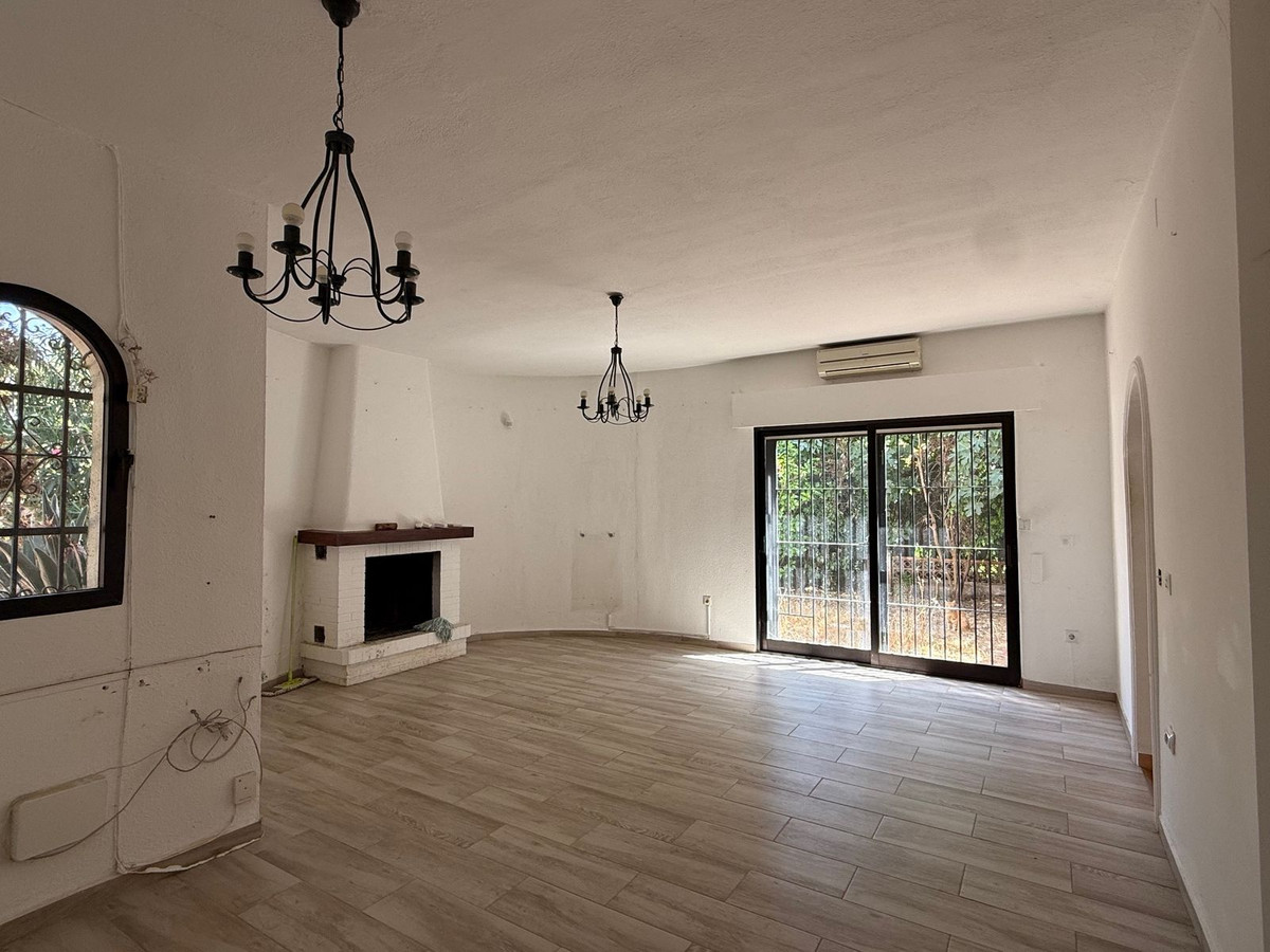 2 Bed Townhouse for sale in Marbesa Costa Del Sol, Málaga, Spain