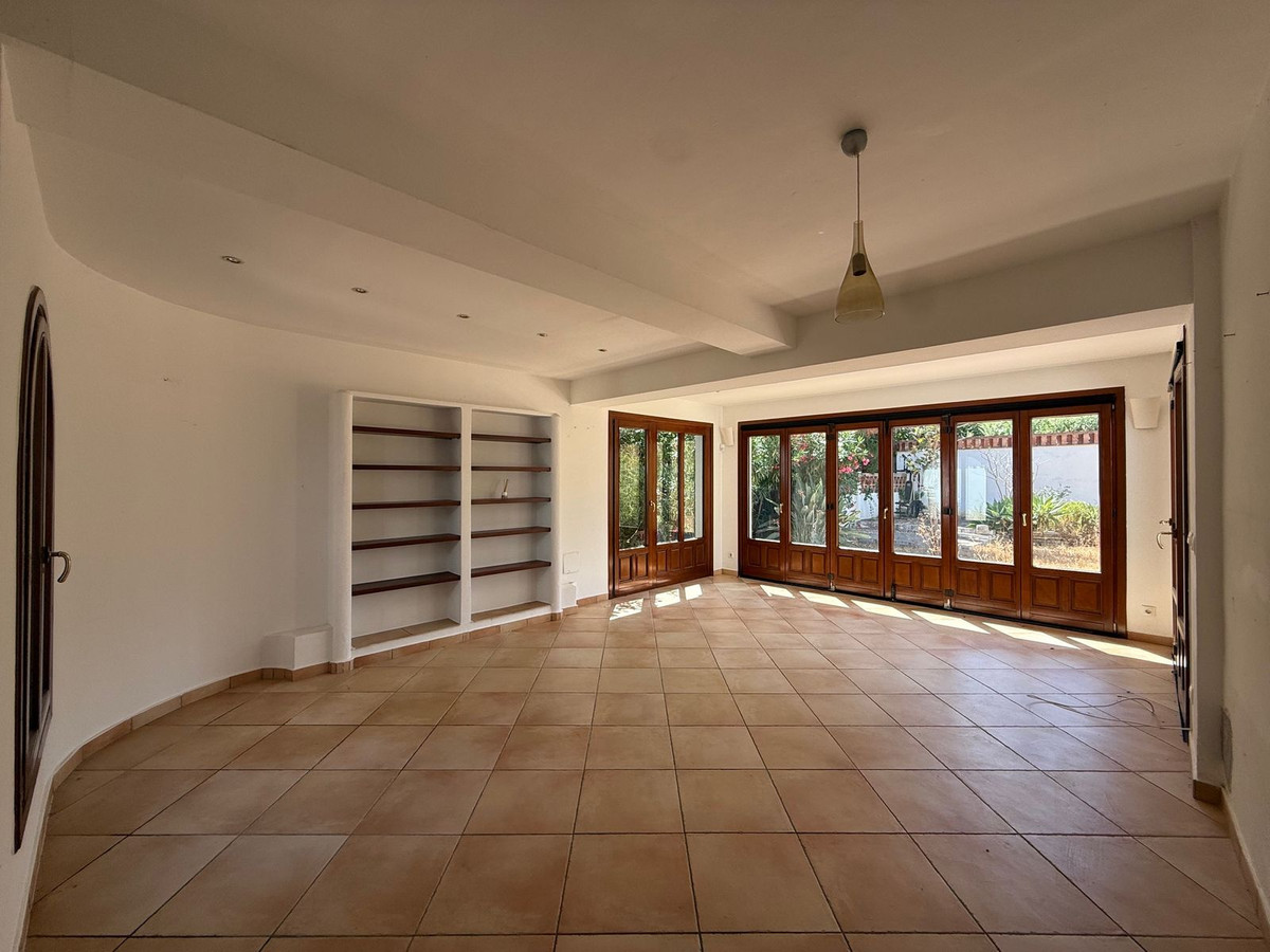 2 Bed Townhouse for sale in Marbesa Costa Del Sol, Málaga, Spain