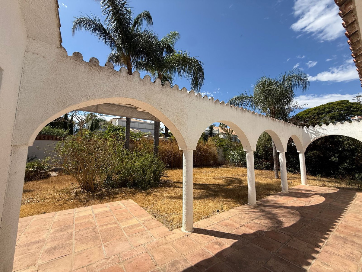 2 Bed Townhouse for sale in Marbesa Costa Del Sol, Málaga, Spain