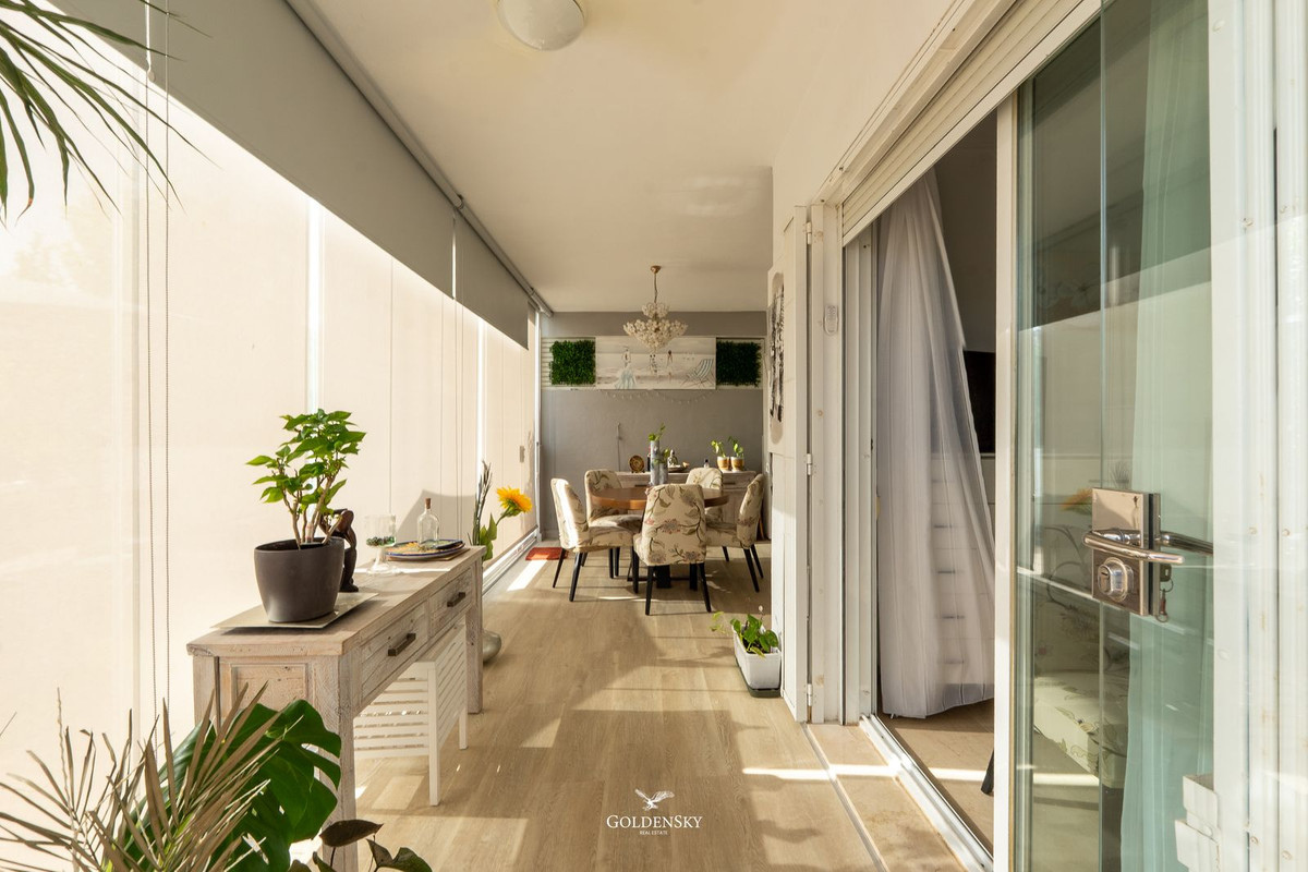 Se vende Apartamento Planta Media de 3 dormitorios en Costa Del Sol, Málaga, España